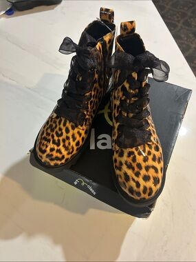 Leopard Print Lace-Up Ankle Boots
